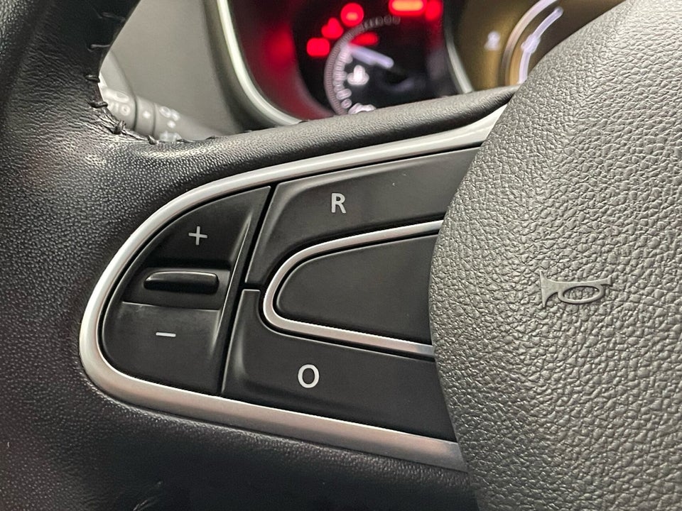 Renault Megane IV 1,2 TCe 130 Zen 5d