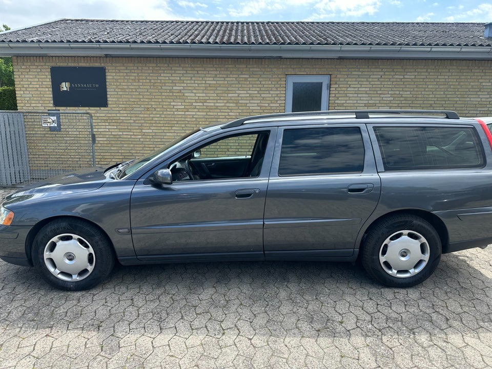 Volvo V70 2,4 170 Kinetic aut. 5d