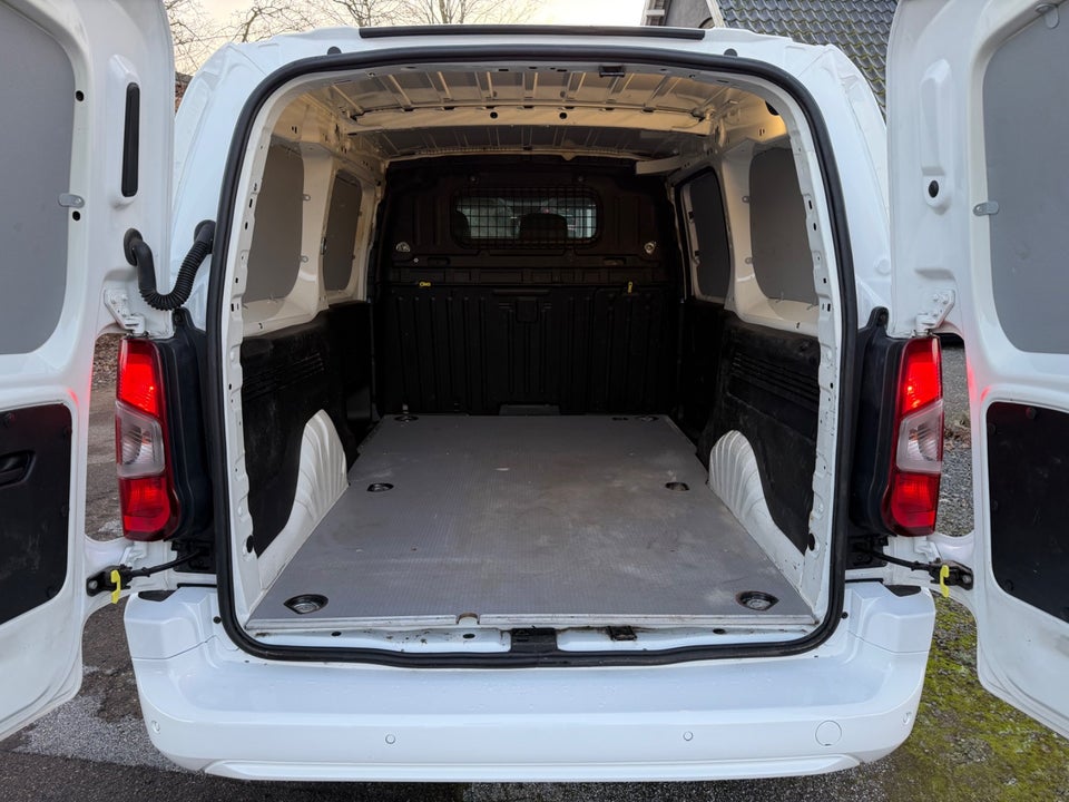 Peugeot Partner 1,5 BlueHDi 130 L2V2 Ultimate EAT8 Van