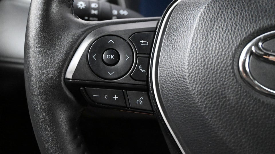 Toyota Corolla Cross 2,0 Hybrid Style CVT 5d