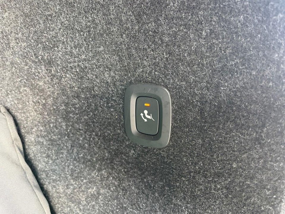 Volvo EC40 Extended Range Black Edition 5d