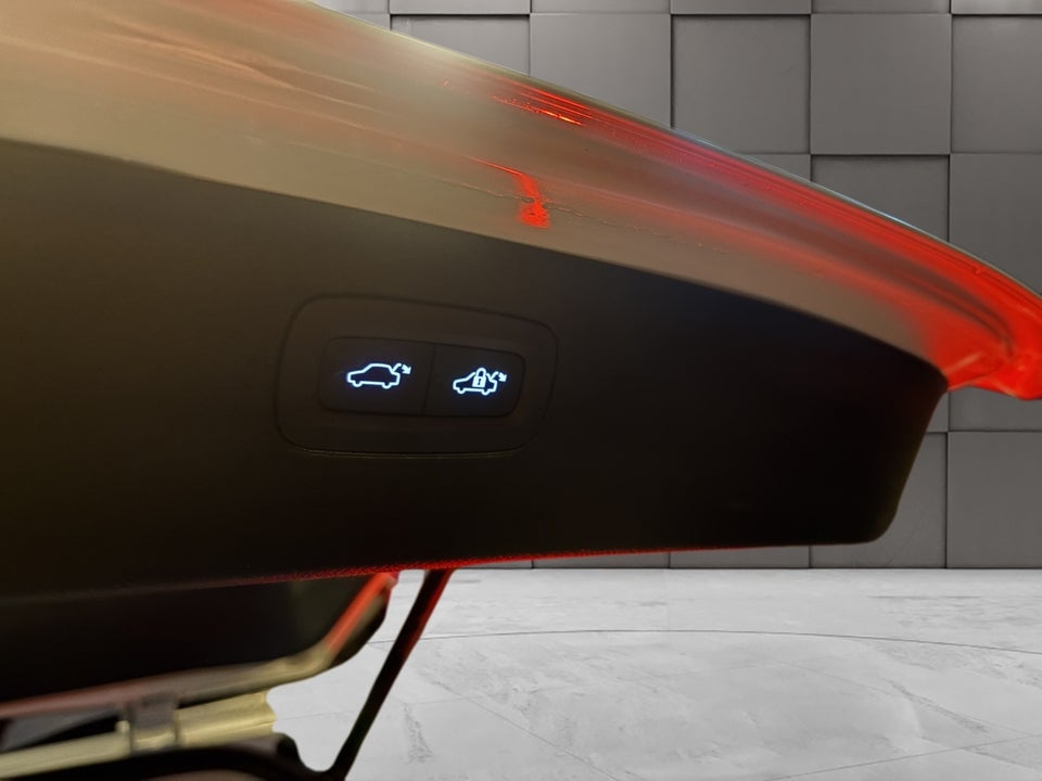 Volvo XC90 2,0 T8 ReCharge Ultimate Dark aut. AWD 7prs 5d