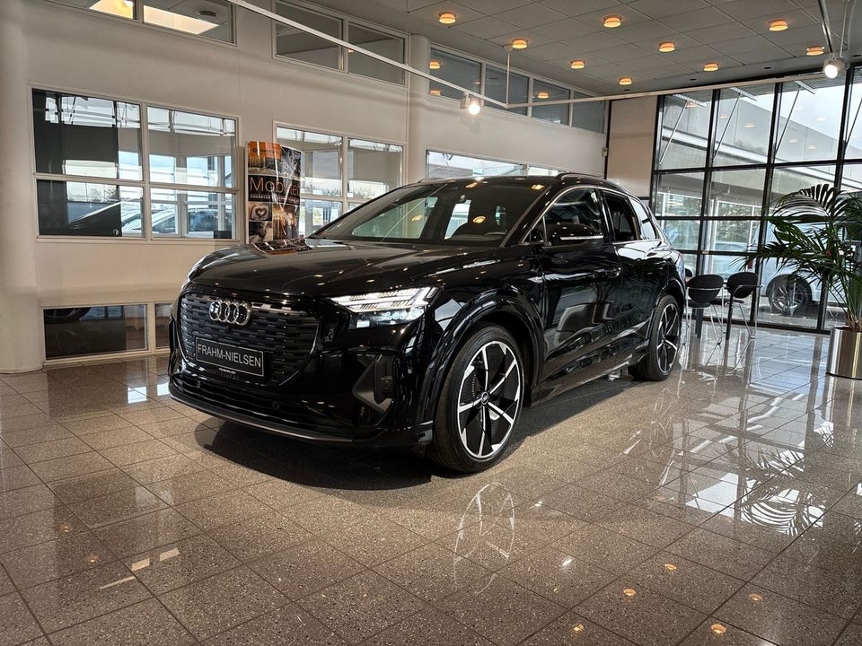 Audi Q4 e-tron 40 S-line 5d