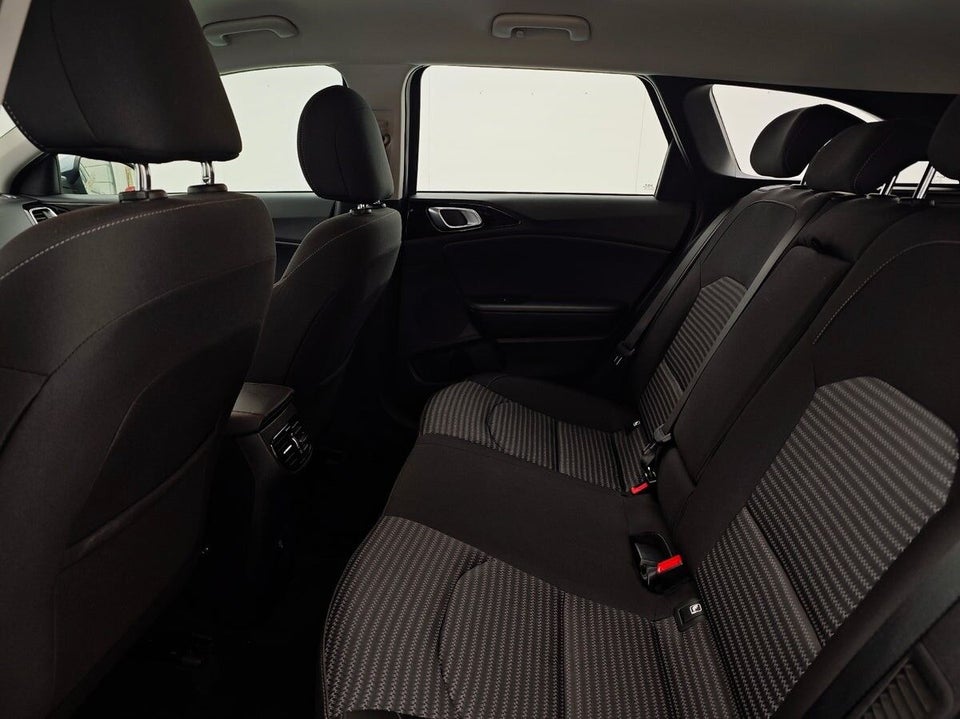 Kia Ceed 1,6 PHEV Prestige SW DCT 5d