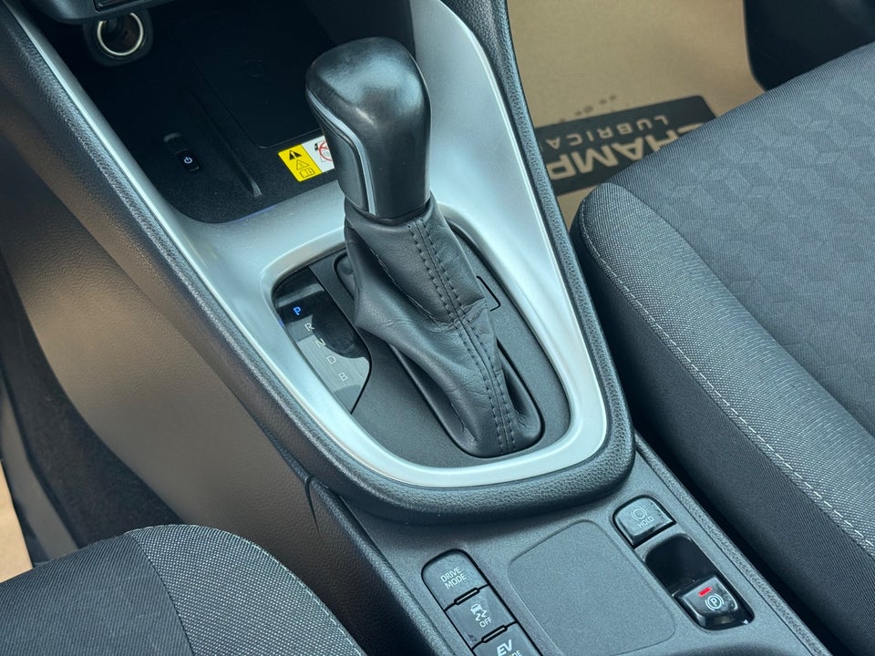 Toyota Yaris 1,5 Hybrid Active Tech+ Design e-CVT 5d