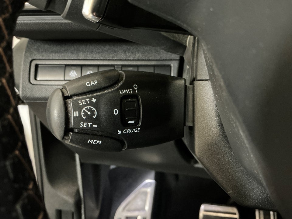 Peugeot 3008 1,6 Hybrid GT Line EAT8 5d