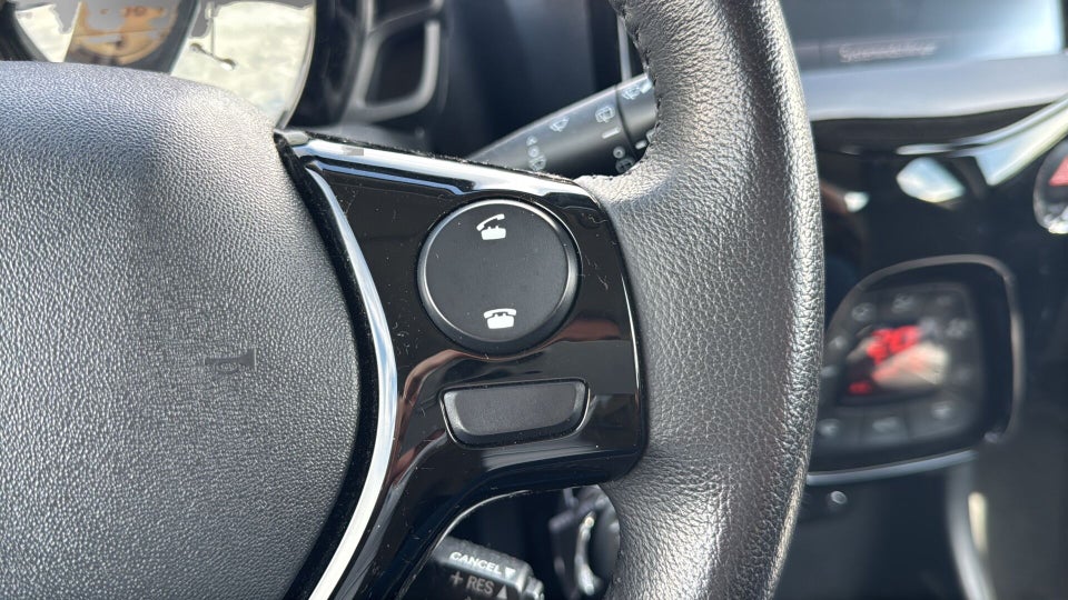 Peugeot 108 1,0 e-VTi 72 Allure+ 5d