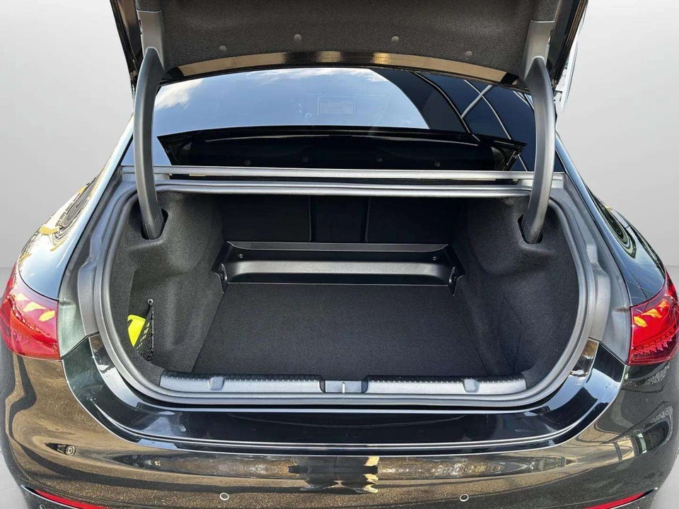 Mercedes EQE350 AMG Line 4d