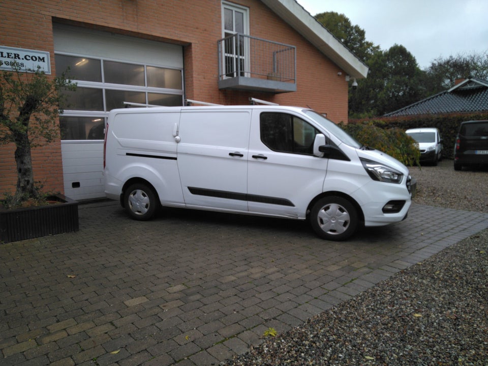 Ford Transit Custom 320 L2 2,0 TDCi 130 Trend