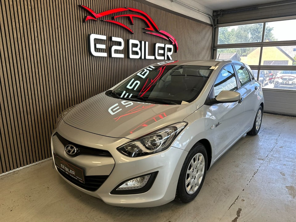 Hyundai i30 1,6 GDi XTR Eco 5d