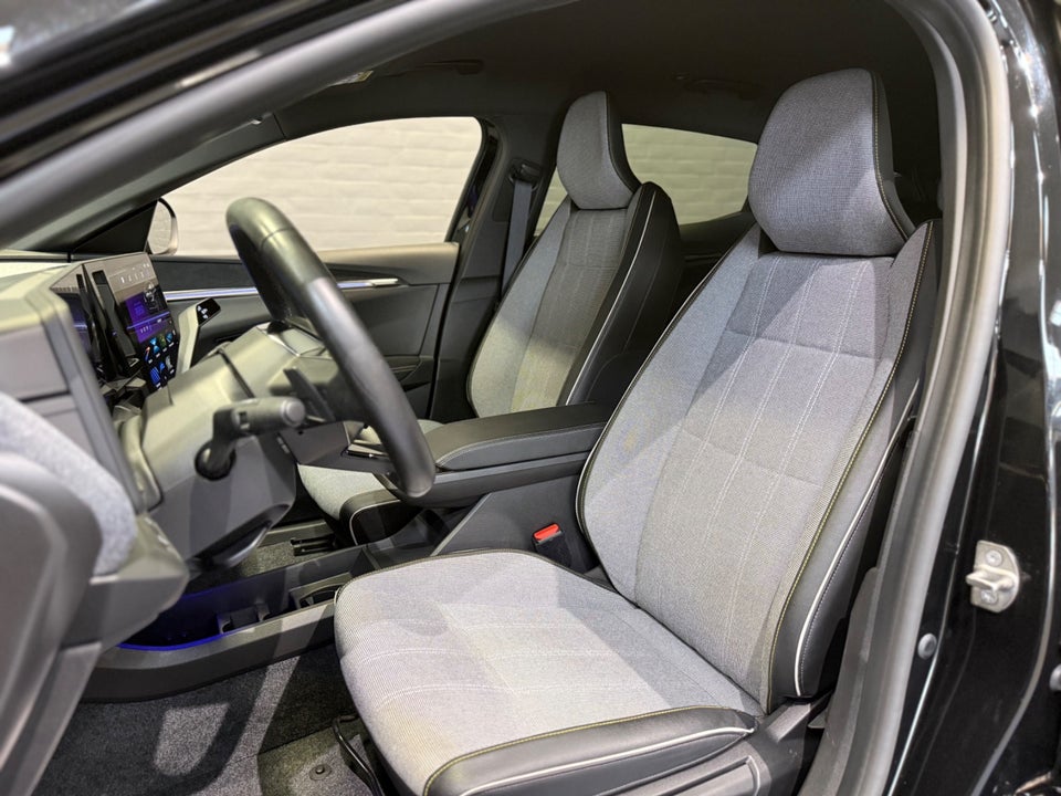 Renault Megane E-Tech 60 Techno 5d