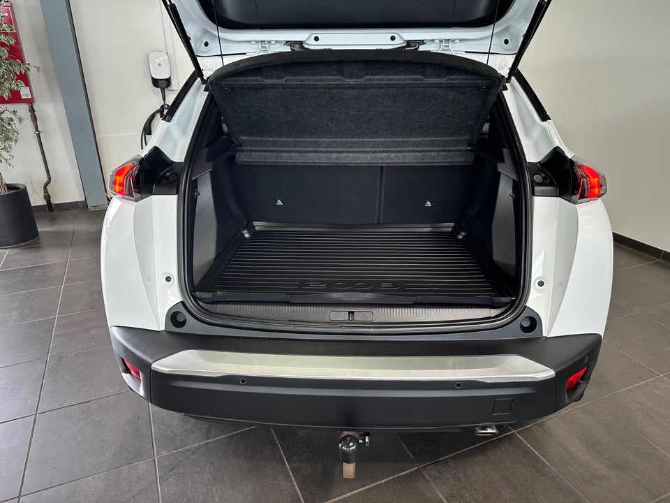 Peugeot 2008 1,5 BlueHDi 130 Allure Pack EAT8 5d