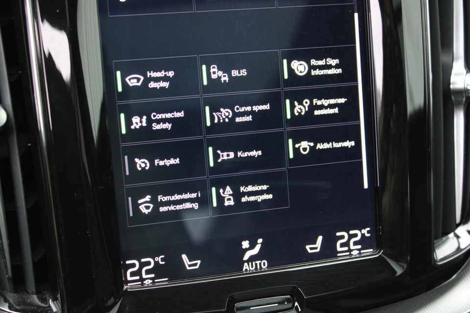 Volvo XC60 2,0 B4 197 R-Design aut. AWD 5d