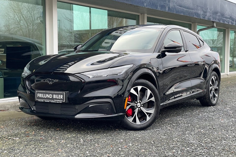 Ford Mustang Mach-E 88 Extended Range AWD 5d
