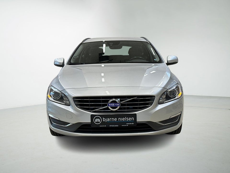 Volvo V60 1,6 T3 150 Momentum 5d