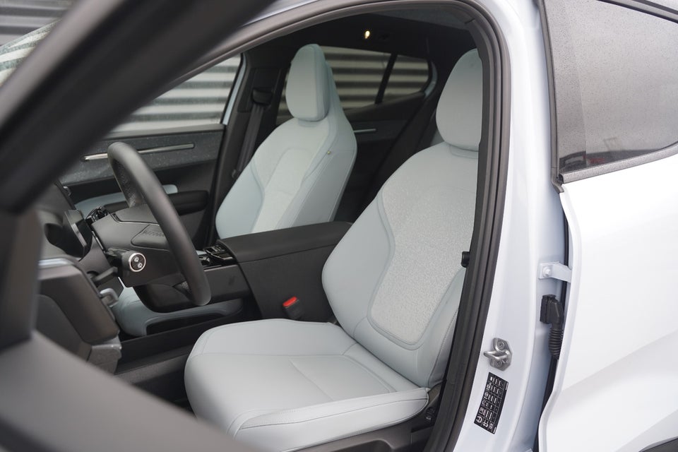 Volvo EX30 Twin Performance Ultra 5d