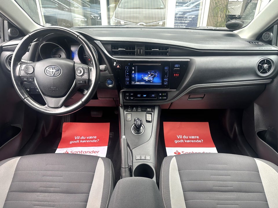 Toyota Auris 1,8 Hybrid H2 Comfort Touring Sports CVT 5d