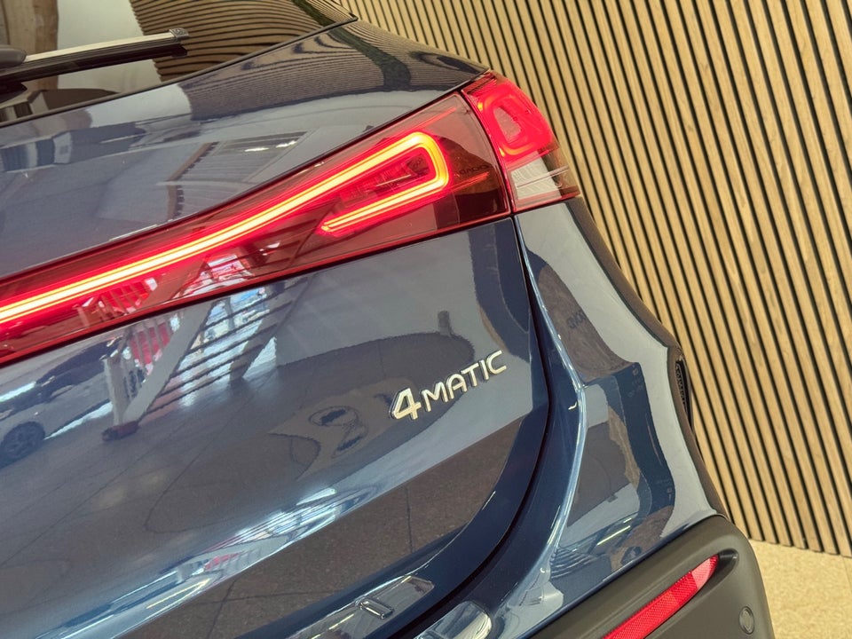Mercedes EQA350 AMG Line 4Matic 5d