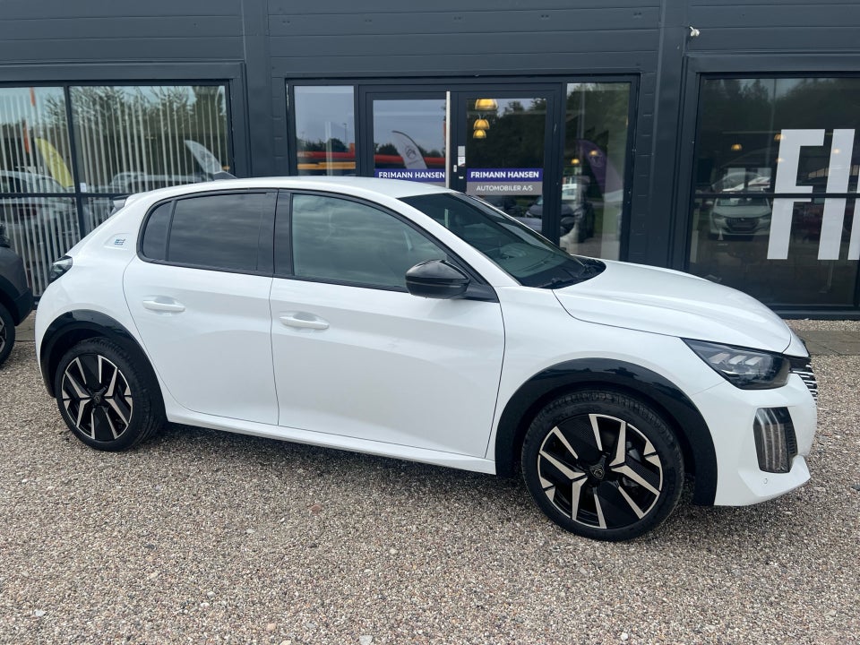 Peugeot e-208 54 GT 5d