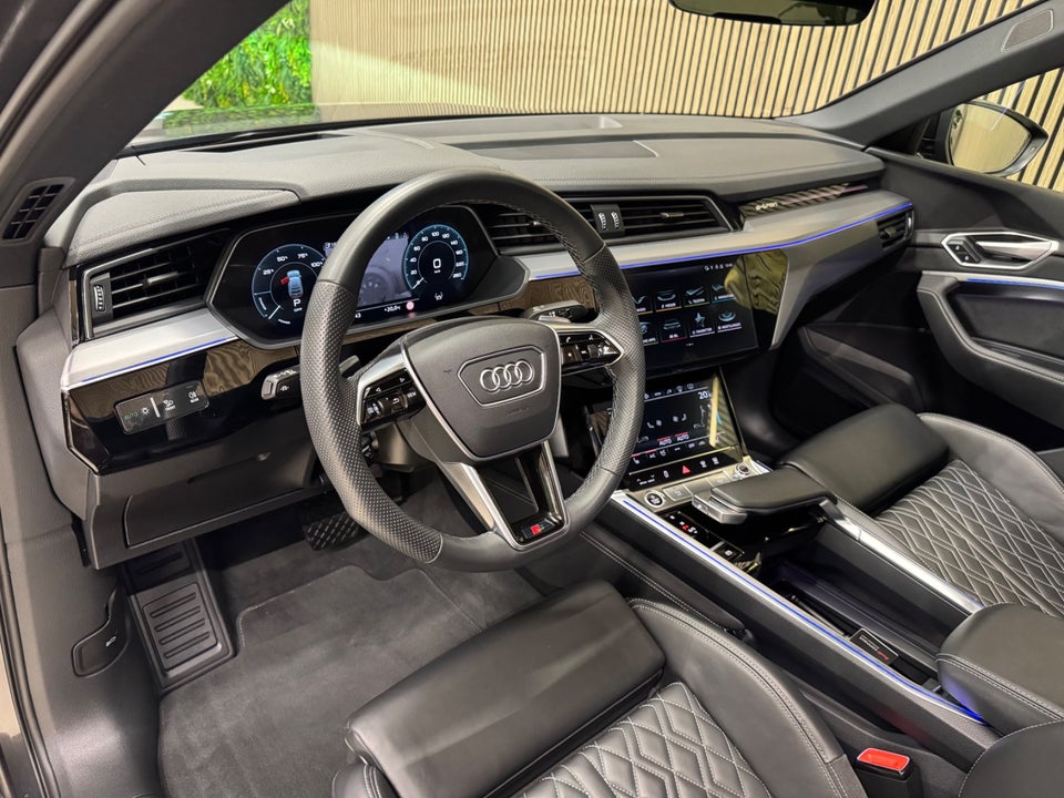 Audi e-tron 55 S-line Sportback quattro 5d