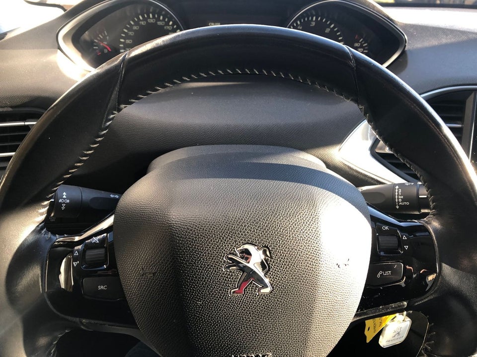 Peugeot 308 1,6 BlueHDi 120 Style SW 5d