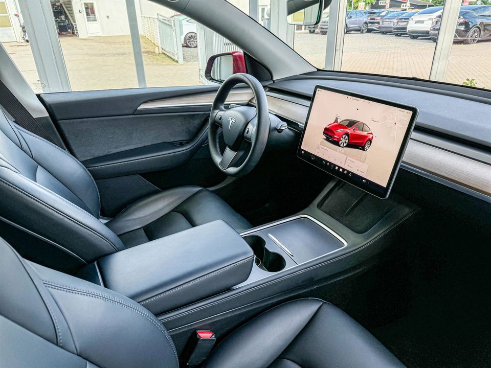 Tesla Model Y Long Range AWD 5d