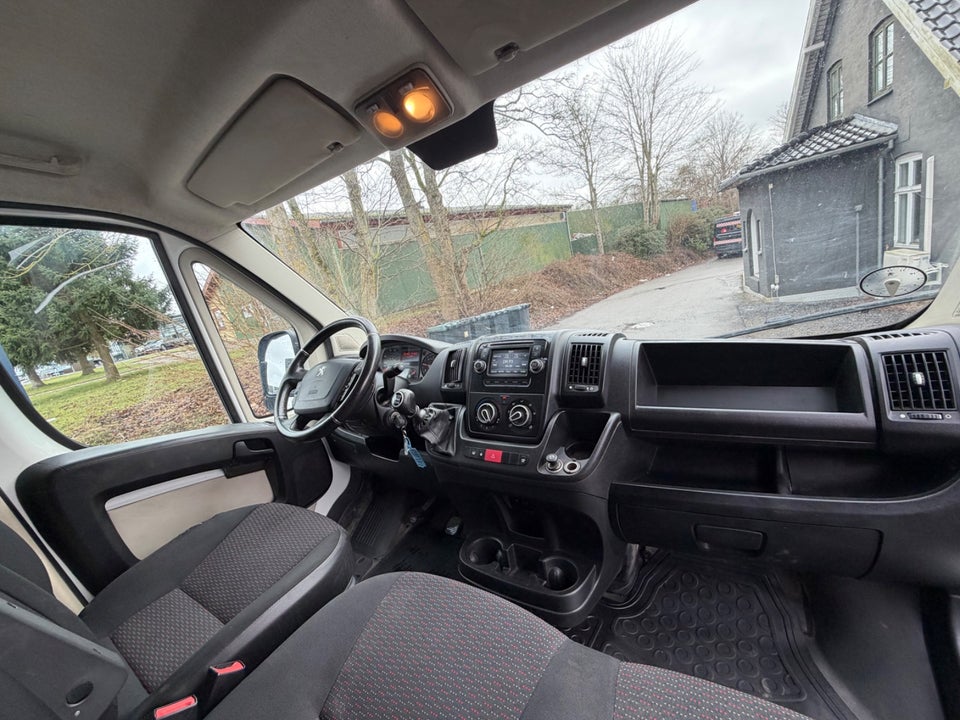 Peugeot Boxer 335 2,0 BlueHDi 163 L2H2 Premium