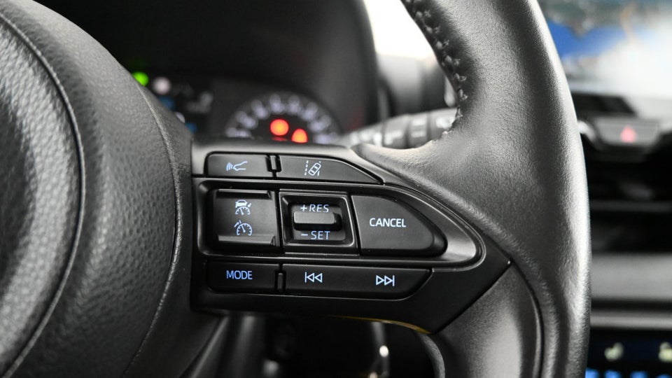 Toyota Yaris 1,5 Hybrid H3 e-CVT 5d