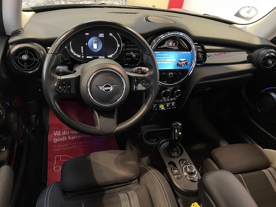 MINI Cooper SE Essential 3d