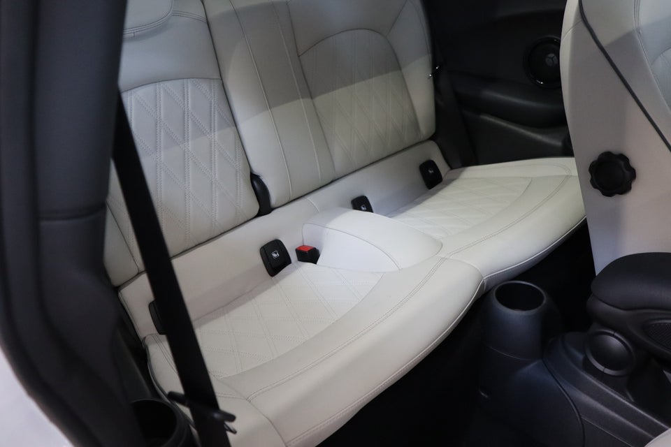 MINI Cooper SE Edition Premium Plus 3d
