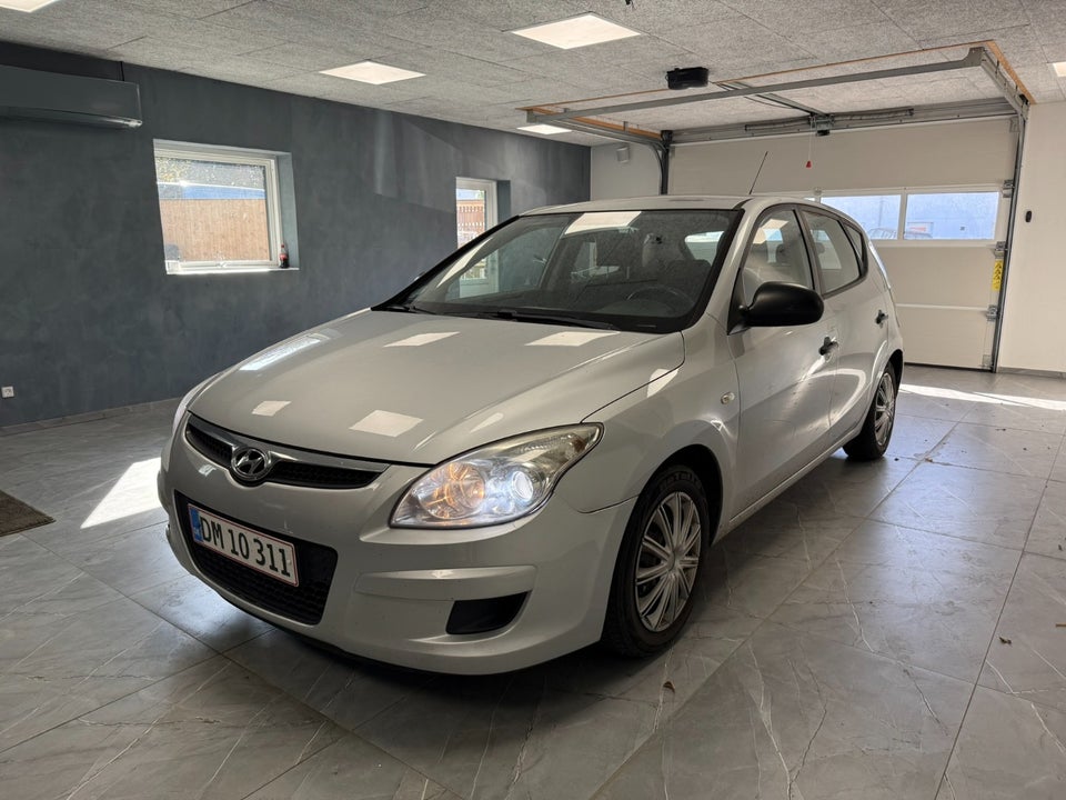 Hyundai i30 1,6 CRDi 90 Comfort 5d