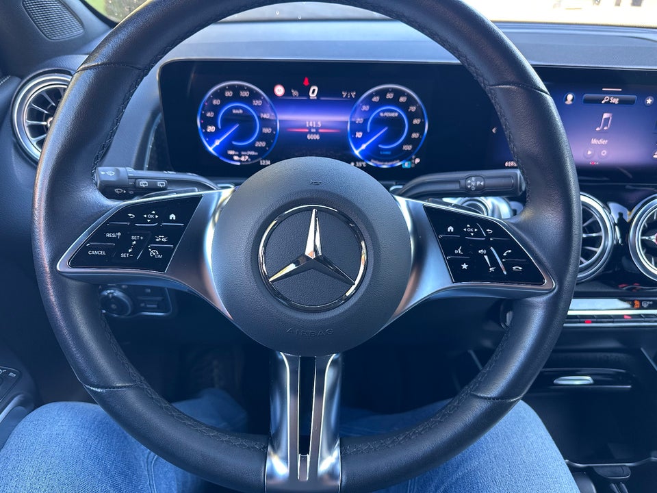 Mercedes EQB250+ 5d