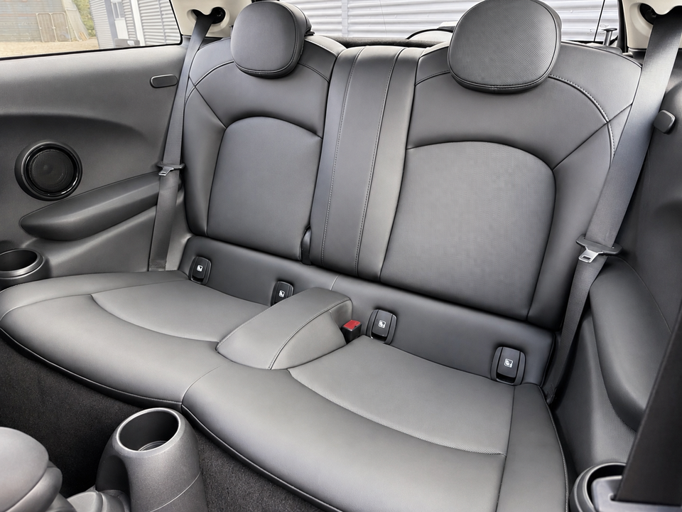 MINI Cooper SE Camden Edition 3d