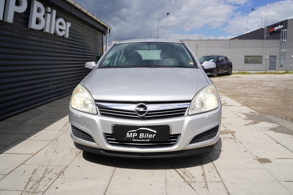 Opel Astra 1,4 16V Enjoy 5d