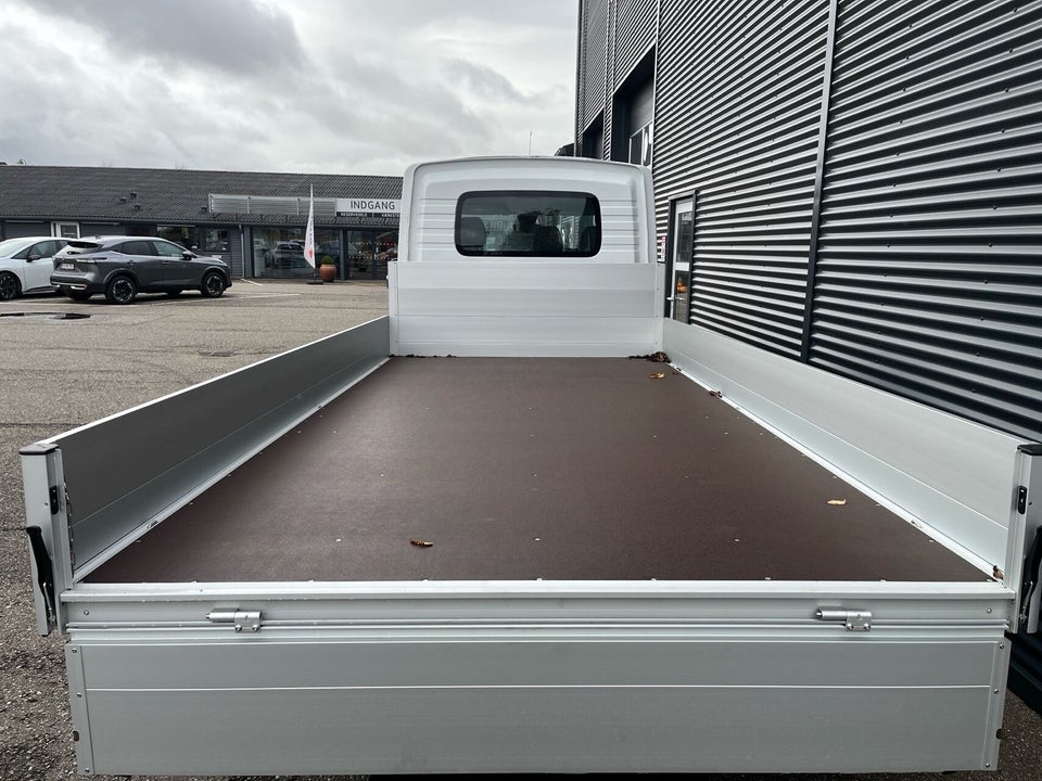 Maxus e-Deliver 9 65 L4 Chassis 2d