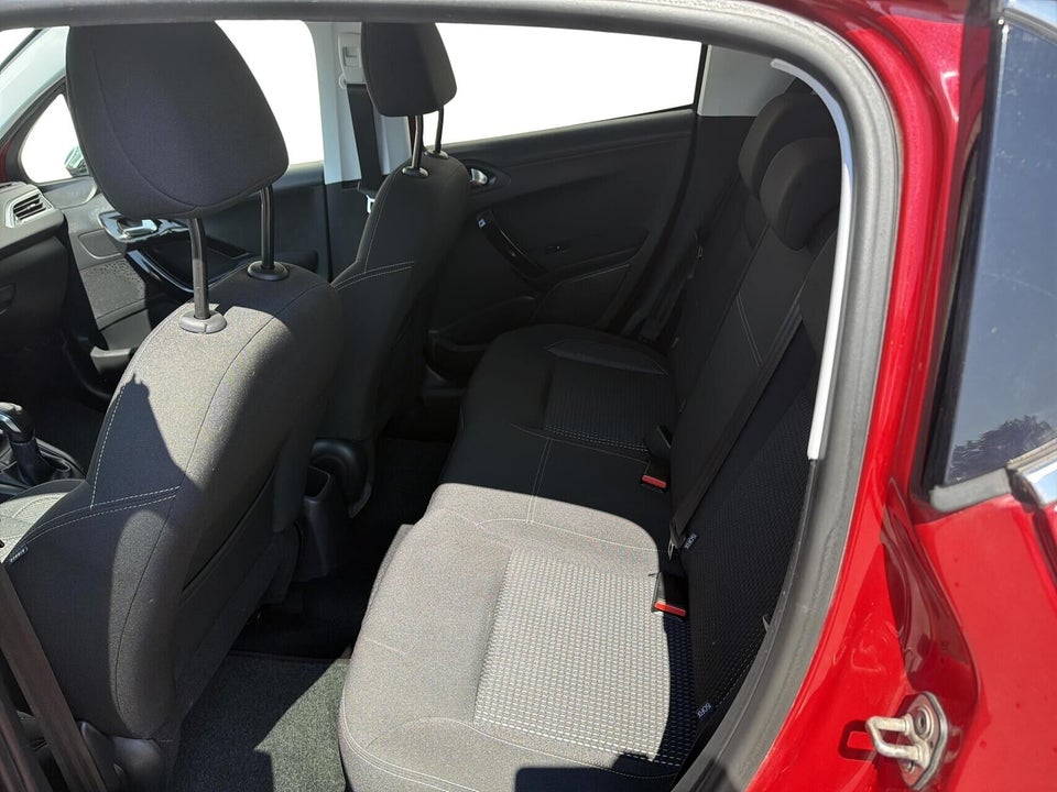 Peugeot 208 1,6 BlueHDi 100 Desire 5d