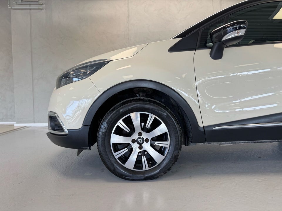 Renault Captur 0,9 TCe 90 Expression Navi Style 5d