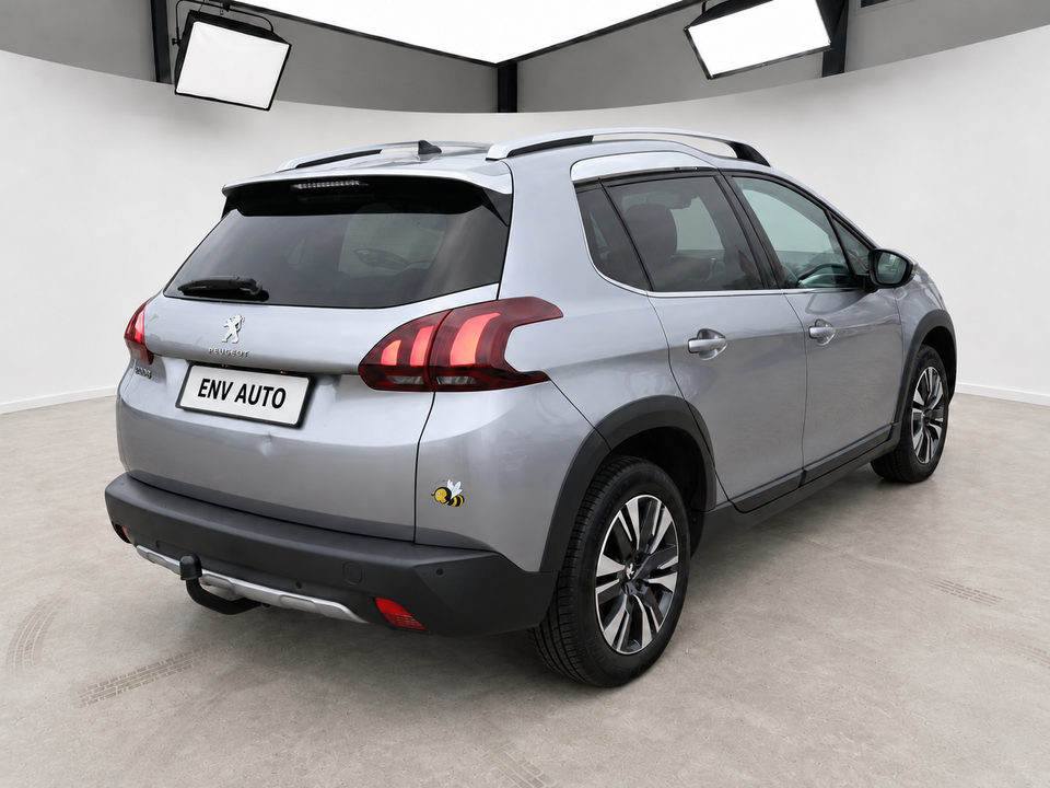 Peugeot 2008 1,2 e-THP 110 Allure Sky 5d