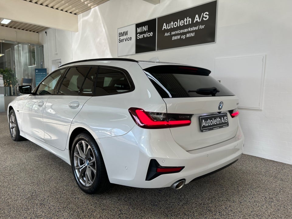 BMW 330e 2,0 Touring Sport Line aut. 5d