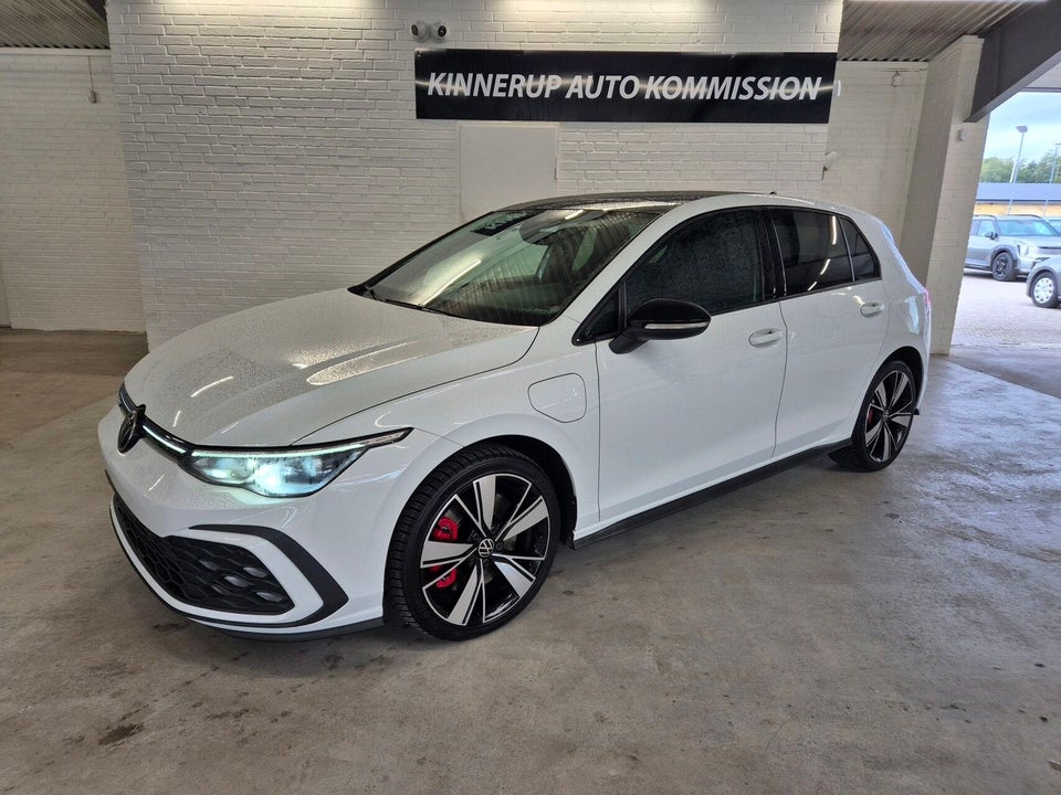 VW Golf VIII 1,4 GTE DSG 5d