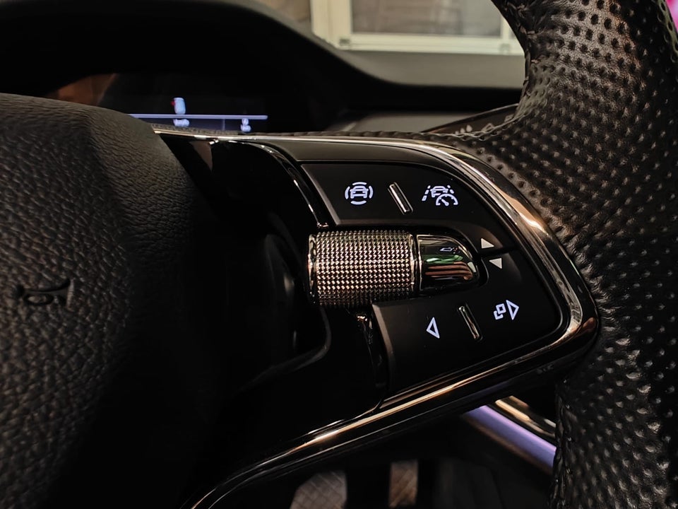 Skoda Enyaq 80 iV Plus Suite 5d