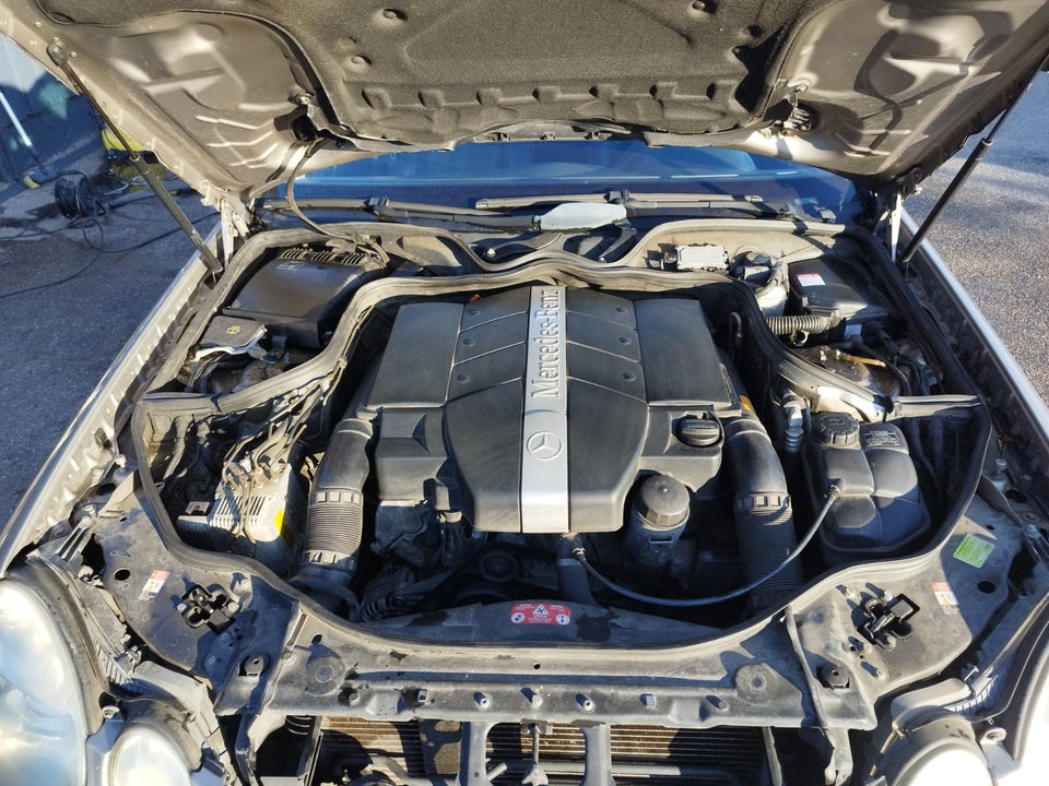 Mercedes E320 3,2 Avantgarde stc. aut. 5d