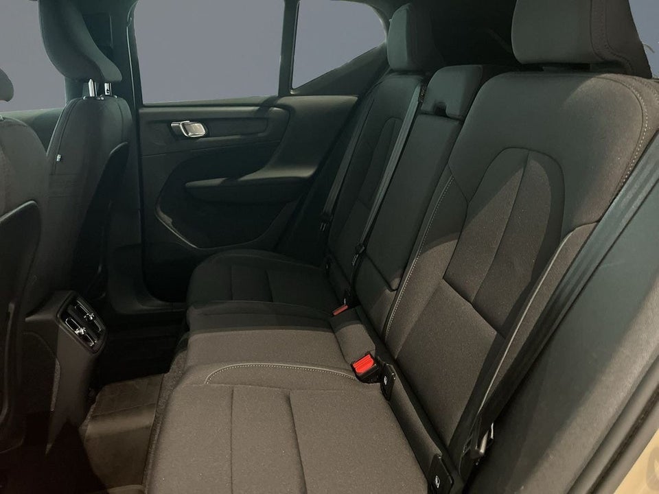 Volvo EX40 Extended Range Plus 5d