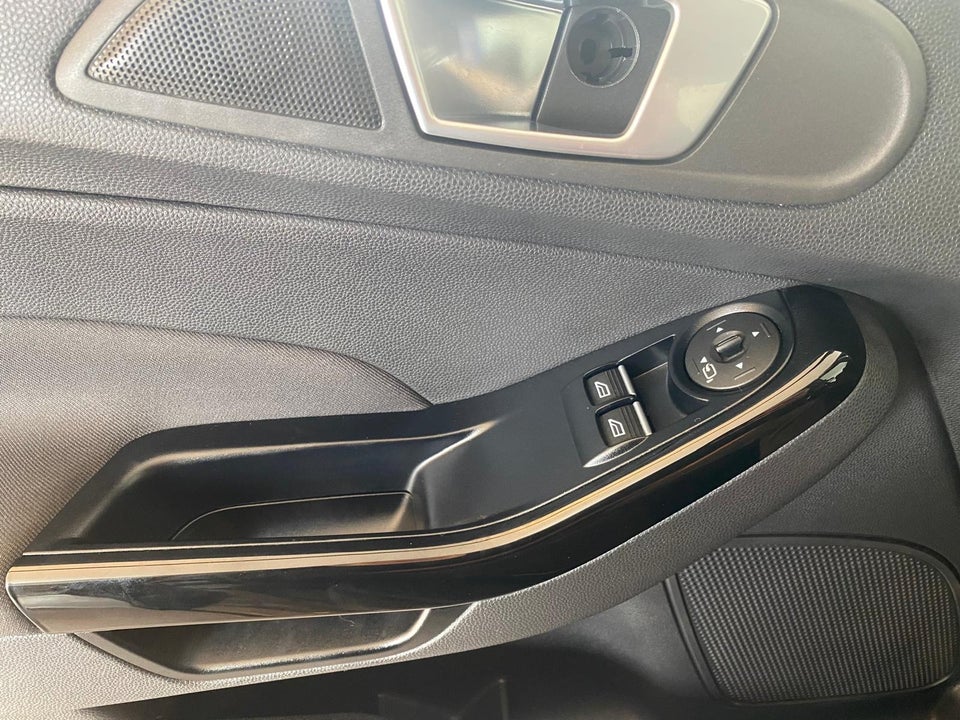 Ford Fiesta 1,0 SCTi 100 Titanium 5d