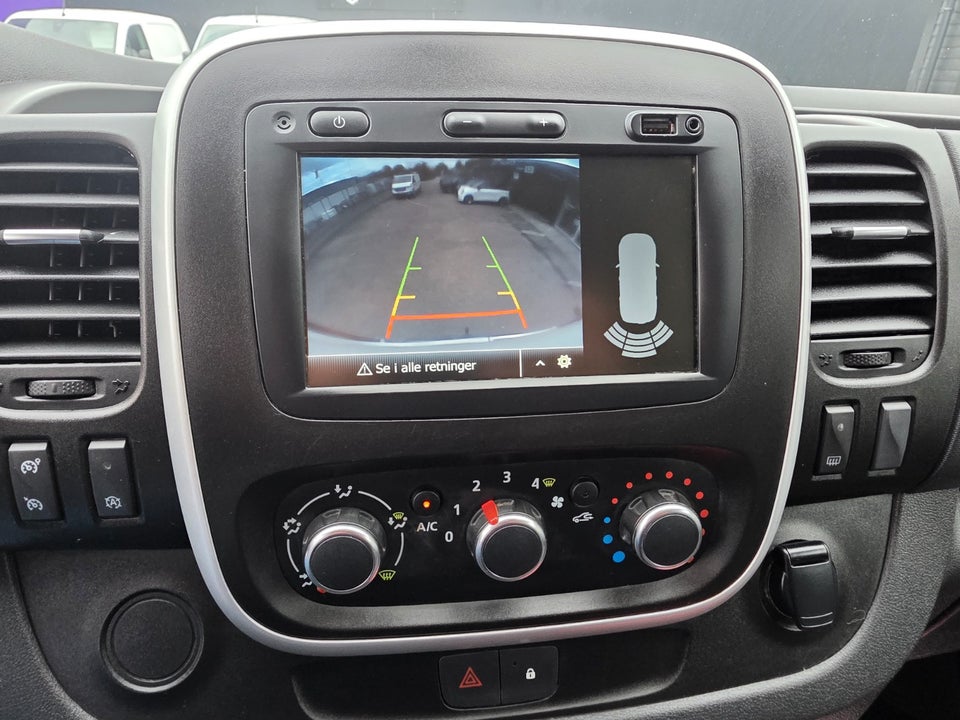 Renault Trafic T29 2,0 dCi 120 L2H1