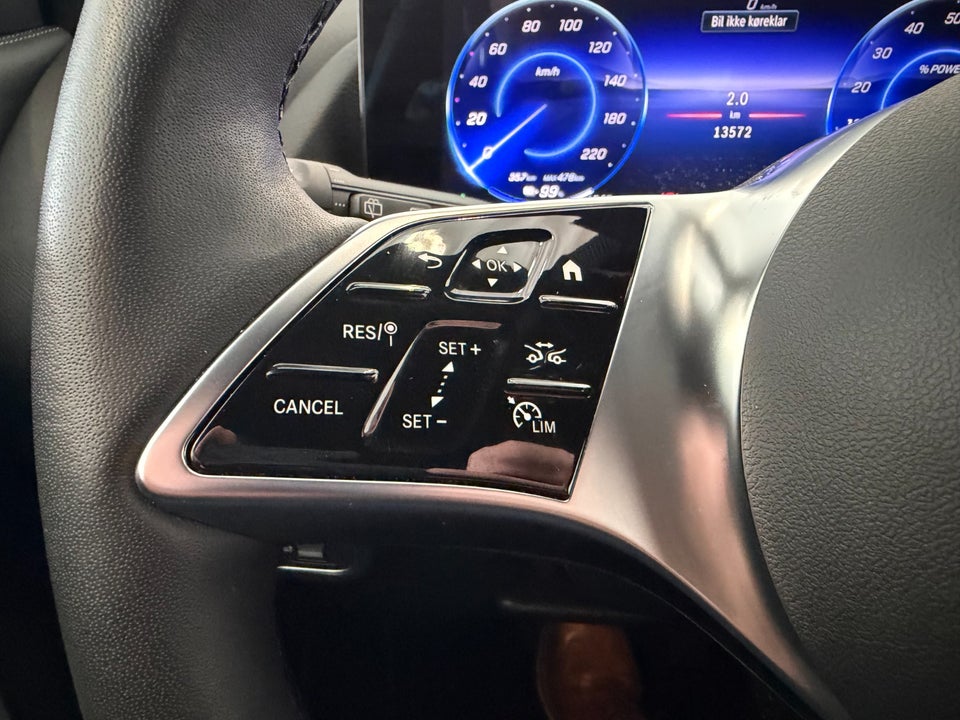 Mercedes EQA300 Progressive 4Matic 5d