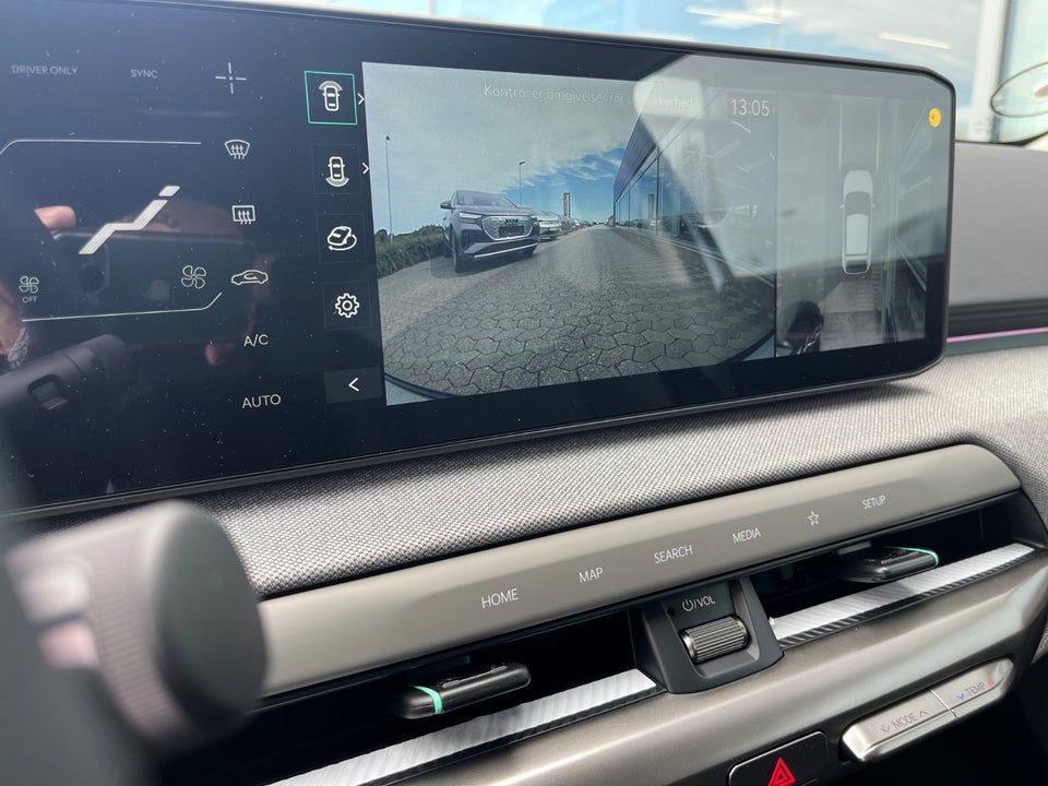 Kia EV4 81 Long Range Earth 5d