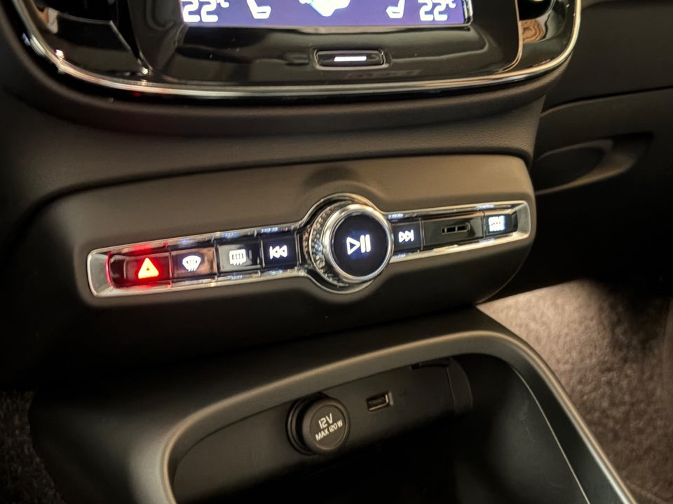 Volvo XC40 2,0 T4 190 Momentum aut. 5d