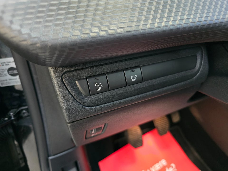 Peugeot 2008 1,2 e-THP 110 Desire Sky 5d