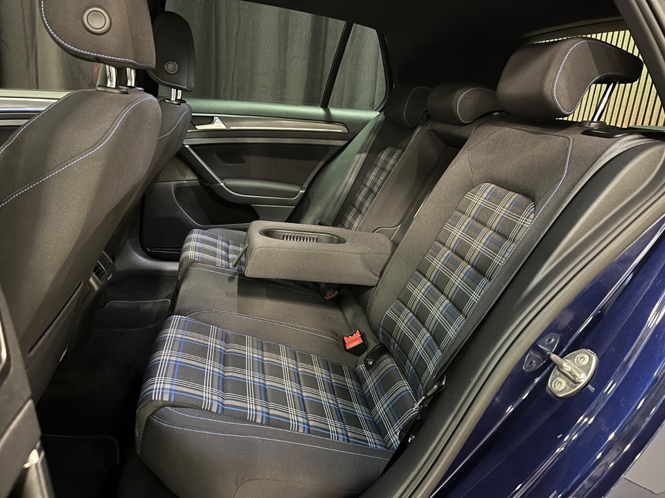 VW Golf VII 1,4 GTE DSG 5d